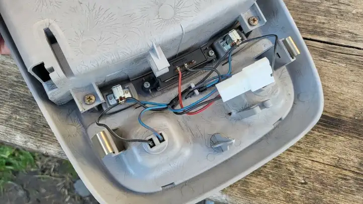 Mazda MPV (1999 - 2006) LC6369970 Передняя подсветка — фото 12