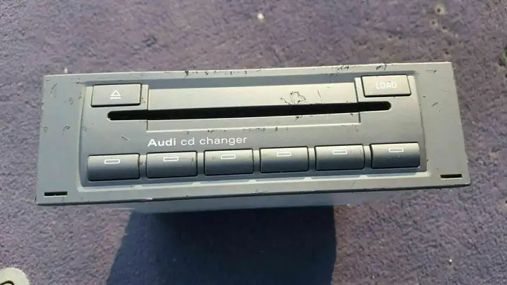 Audi A3/S3 8L (2000 - 2003) 8E0035111 CD/DVD чейнджер — фото 1