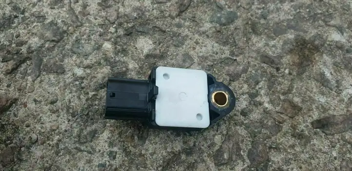 Toyota Avensis T250 (2003 - 2006) 8983305020R Датчик удара SRS — фото 2