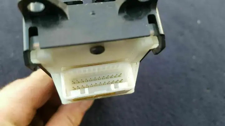 Toyota Avensis T250 (2006 - 2009) 7427105020 Блок кнопок стеклоподъемников — фото 4