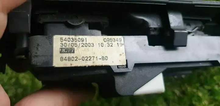 Toyota Corolla E120 E130 (2000 - 2004) 8480202211BO Кнопка стеклоподъемников — фото 7
