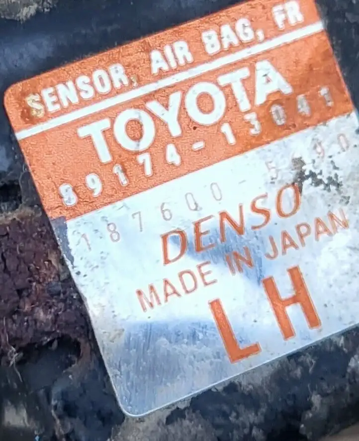 Toyota Corolla E120 E130 (2000 - 2004) 8917413041 Датчик удара SRS — фото 2
