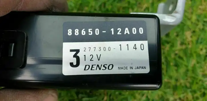 Toyota Corolla E120 E130 (2000 - 2004) 8865012A00 Модуль управления кондиционером — фото 4