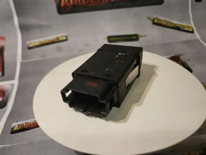 Seat Ibiza II (6k) (1999 - 2002) 6k0959621 Кнопка обогрева стекла — фото 3
