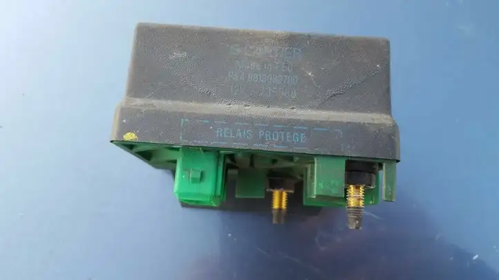 Peugeot 306 (1993 - 2002) 9619039780 Реле накала свечей — фото 1