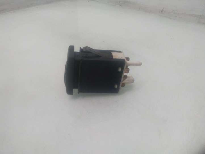 Audi A4 (1999 - 2001)  4D0941535 Включатель противотуманных фар