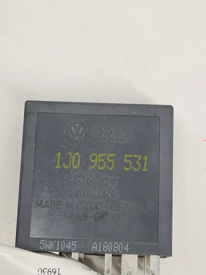 Volkswagen Golf IV (1998 - 2005) 1J0955531 Реле стеклоочистителей — фото 2