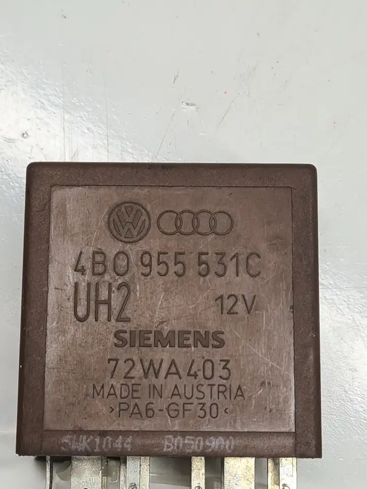Audi A6 S6 C5 4B (2001 - 2004) 4B0955531C Реле стеклоочистителей — фото 3