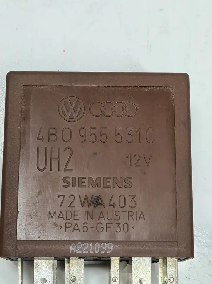 Volkswagen Golf IV (1998 - 2005) 4B0955531C Реле стеклоочистителей — фото 3