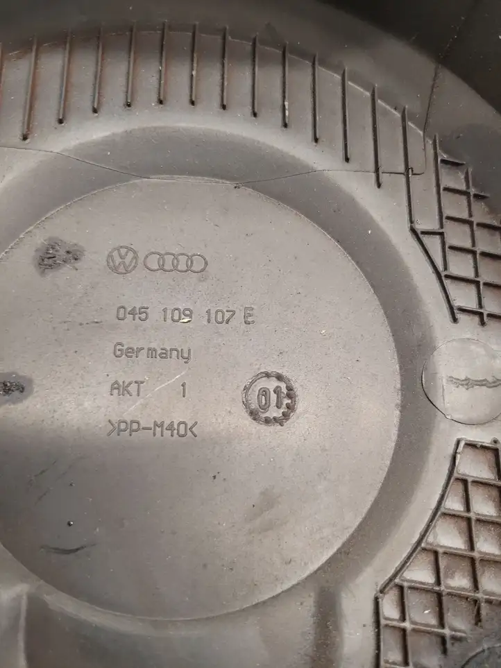 Volkswagen PASSAT B5.5 (2001 - 2005) 045109107E Защита ремня ГРМ — фото 3