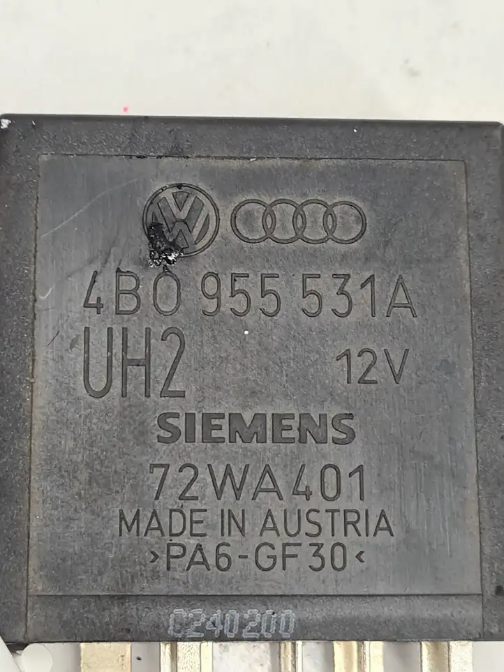 Audi A6 S6 C5 4B (1997 - 2001) 4B0955531A Другое реле — фото 3