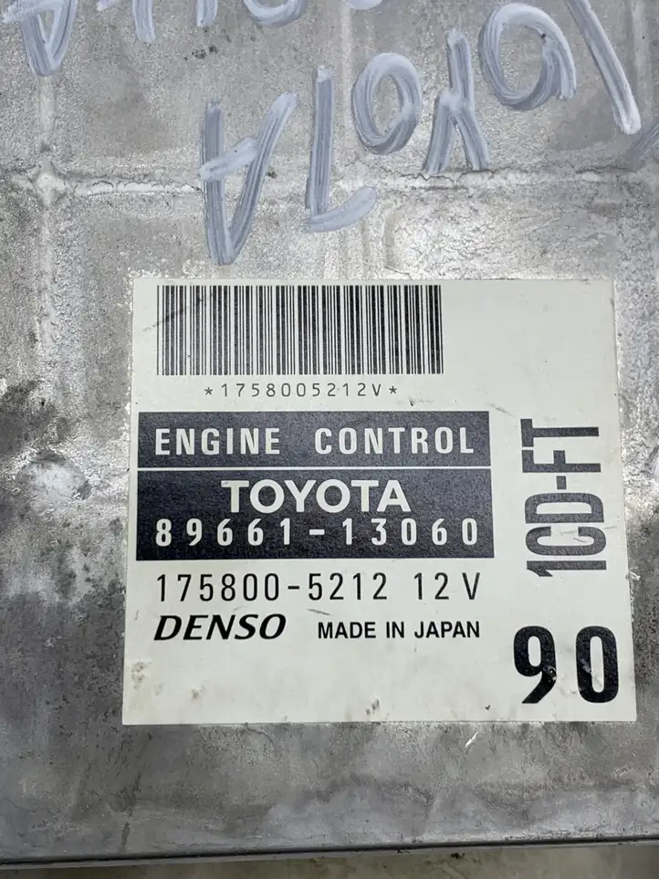 Toyota Corolla Verso E121 (2001 - 2004) 8966113060 Блок управления двигателем (ЭБУ) — фото 3