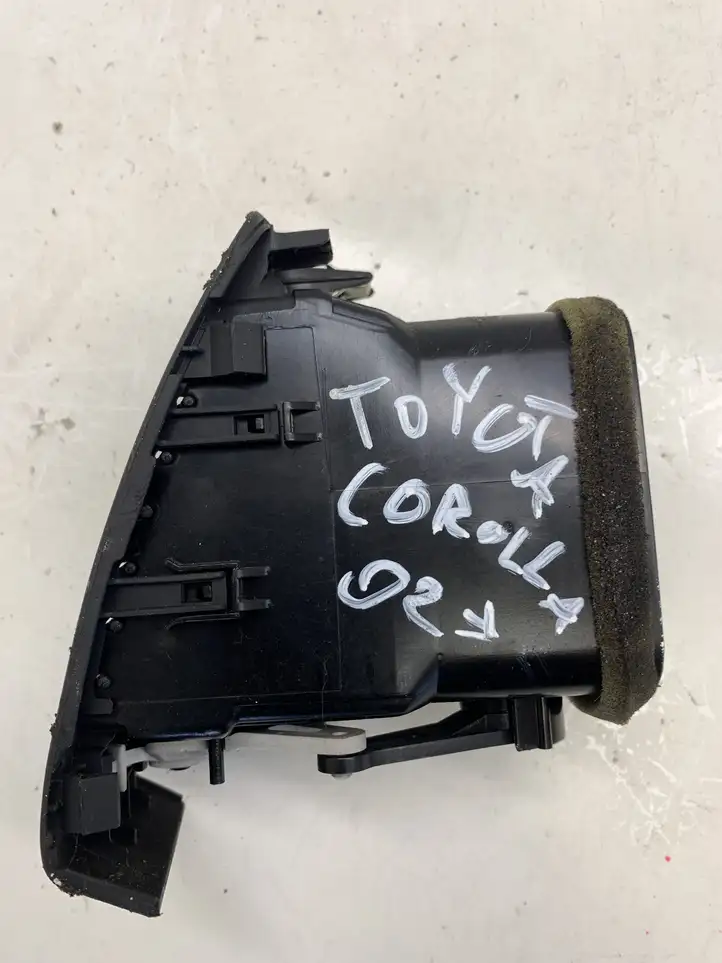 Toyota Corolla Verso E121 (2001 - 2004) 15564244 Боковой воздушный дефлектор — фото 5