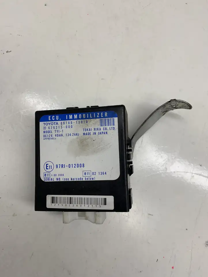 Toyota Corolla Verso E121 (2001 - 2004) 8978013010 Блок иммобилайзера — фото 1