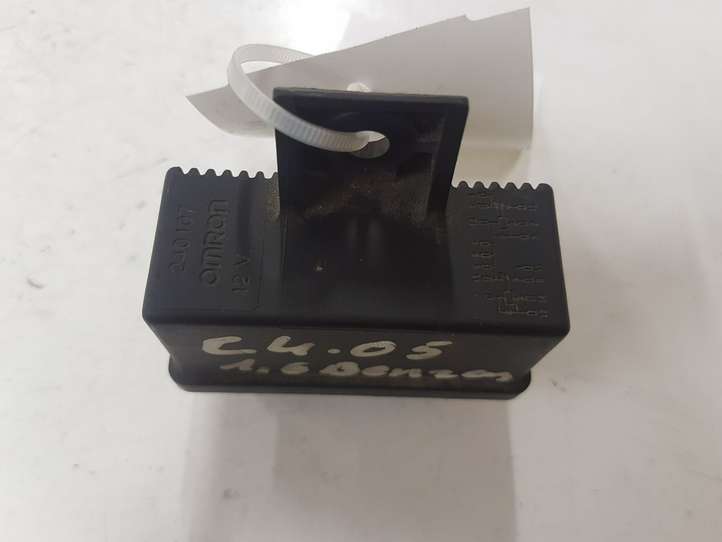 Citroen C4 (2004 - 2008)  240107 Реле насоса горючего