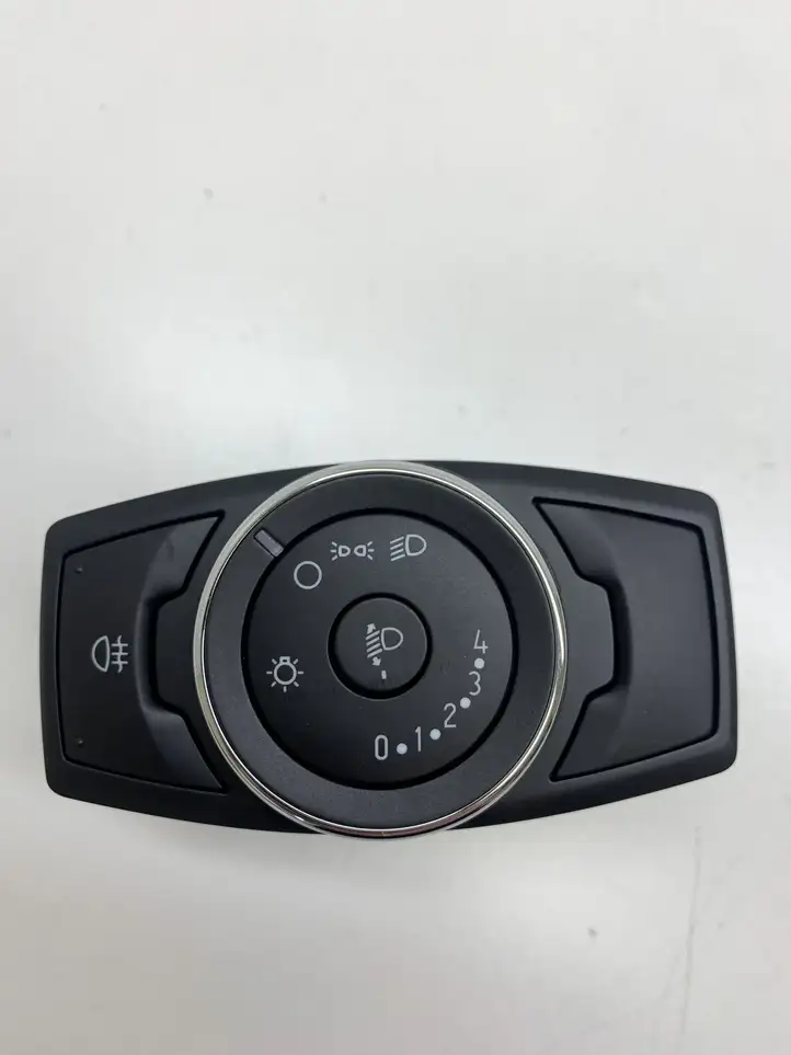 Ford Focus (2011 - 2015) XXXX13A024XX Включатель фонарей — фото 1