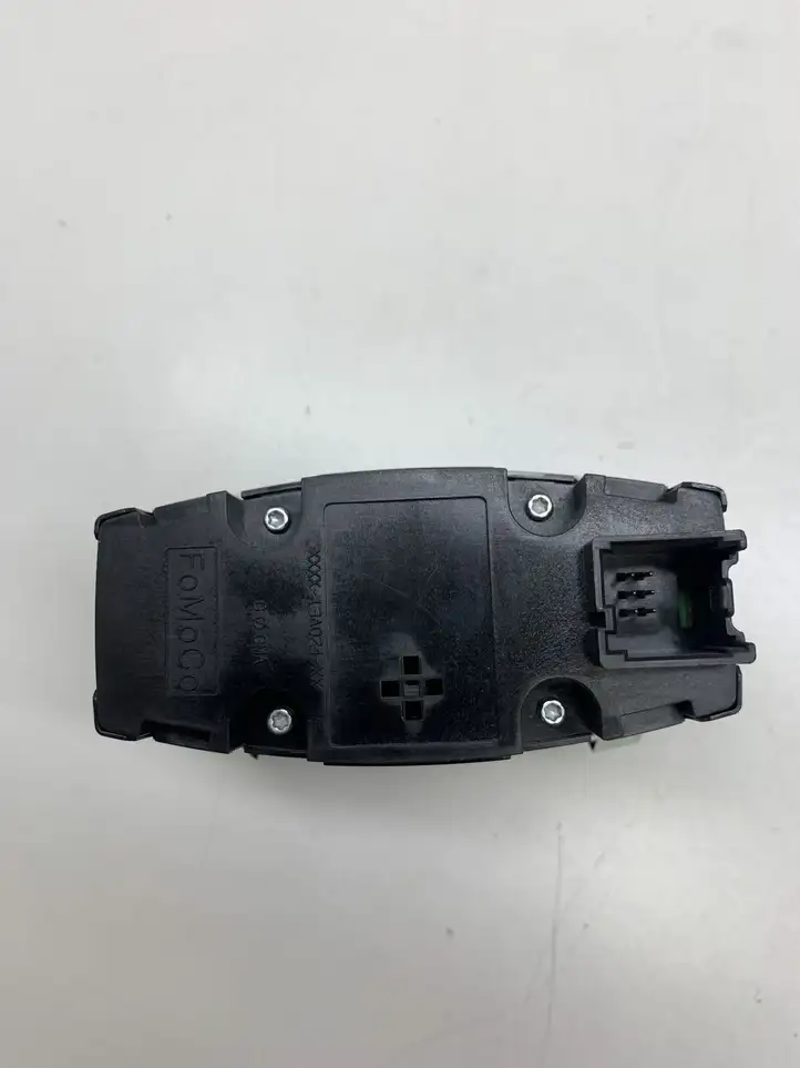 Ford Focus (2011 - 2015) XXXX13A024XX Включатель фонарей — фото 4