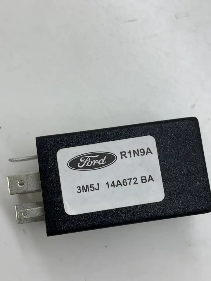 Ford Focus (2011 - 2015) 3M5J14A672BA Реле крюка для прицепа — фото 3