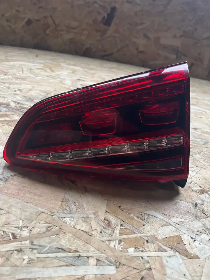 Volkswagen Golf VII (2013 - 2019) 5G0945308F Задний фонарь в крышке багажника — фото 1