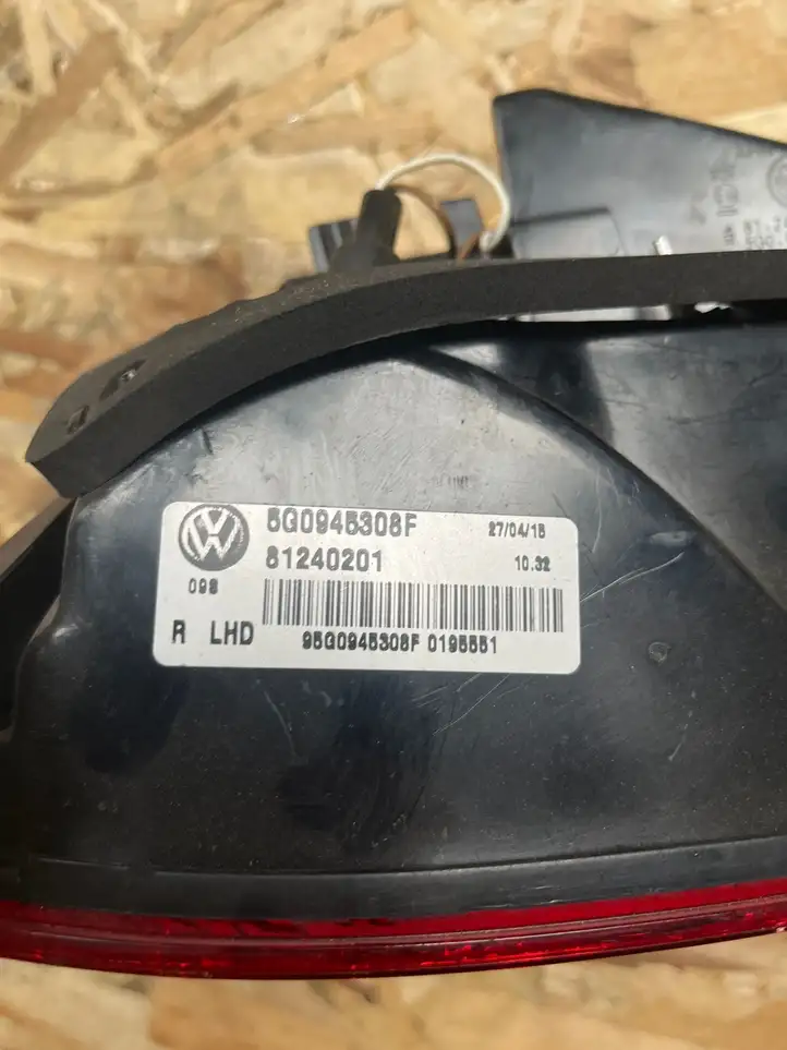 Volkswagen Golf VII (2013 - 2019) 5G0945308F Задний фонарь в крышке багажника — фото 5