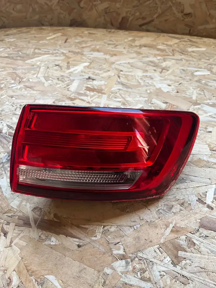 Audi A4 S4 B9 (2015 - 2019) 8W9945070 Задний фонарь в кузове — фото 1