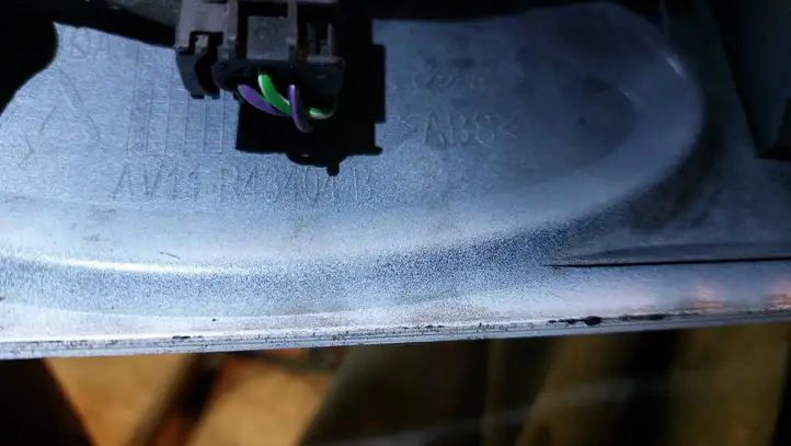 Ford B-MAX (2012 - 2018) AV11R43404 Подсветка номера — фото 2