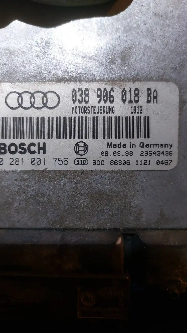Audi A3/S3 8L (1996 - 2000) 038906018BA Блок управления двигателем (ЭБУ) — фото 2