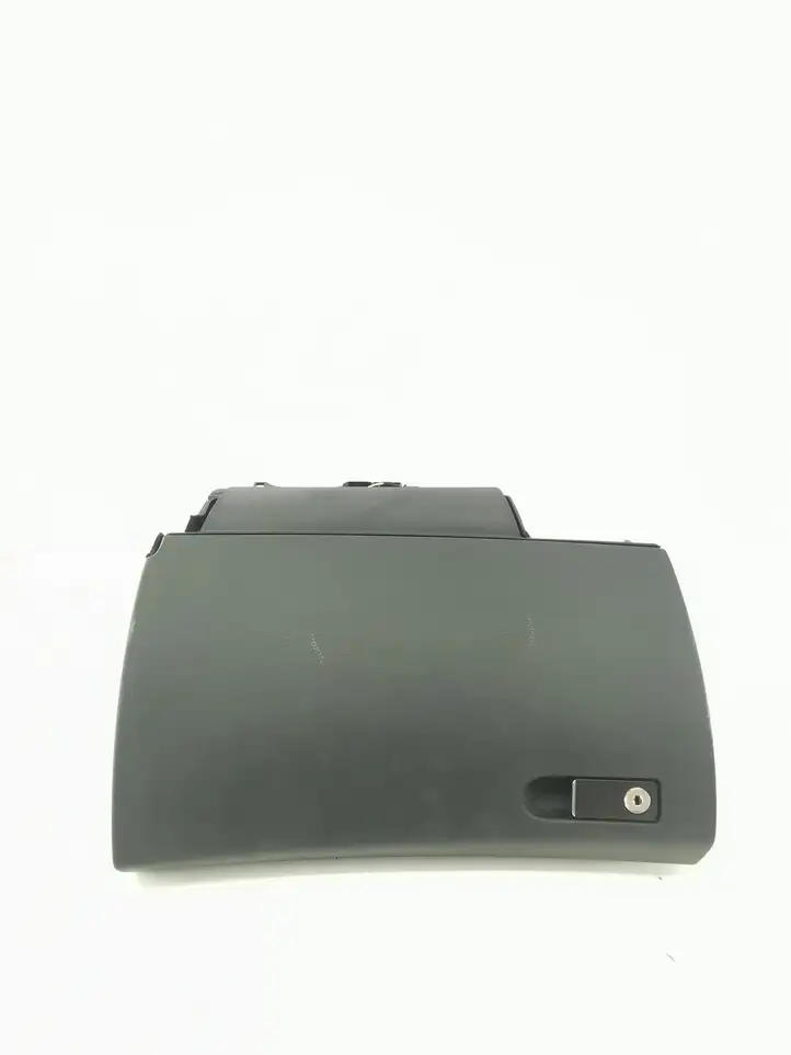 Mercedes-Benz C W204 (2007 - 2014) A204680339 Вещевой ящик — фото 1