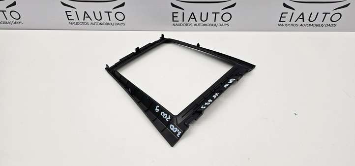 BMW X5 E70 (2006 - 2013)  6956756 Рамка рычага переключения передач