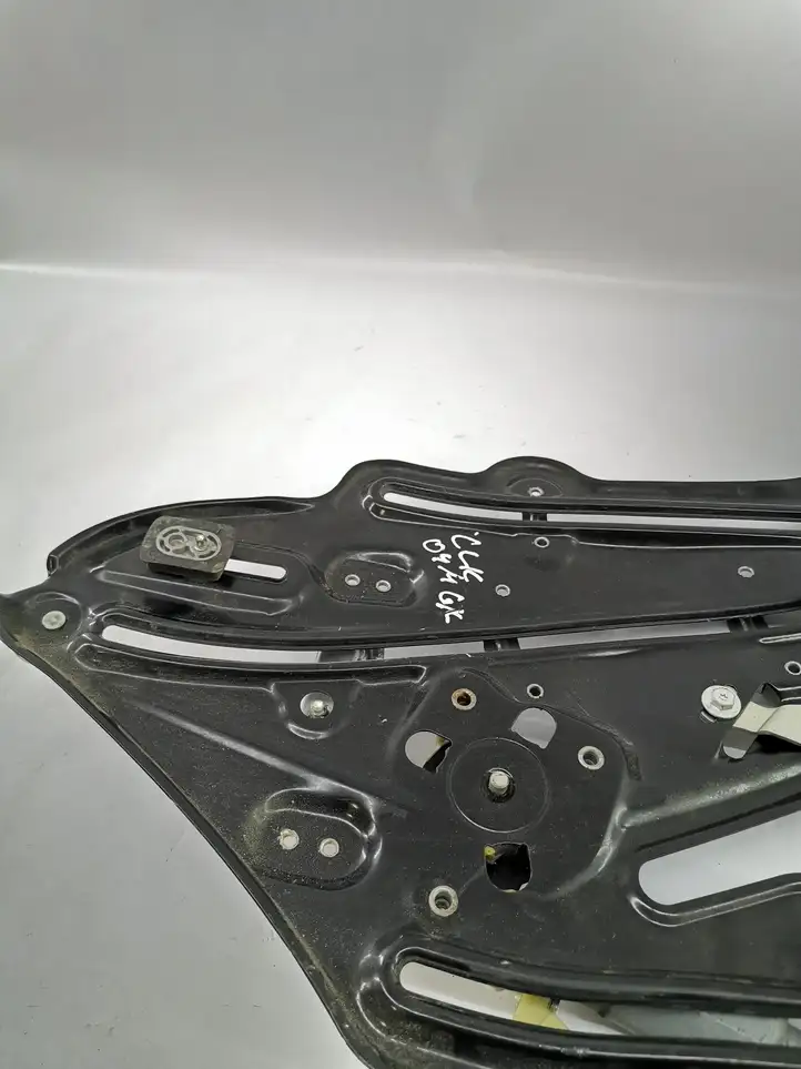 Mercedes-Benz CLK A209,C209 (2002 - 2009) A2096700203 Стеклоподъемник передней двери (комплект) — фото 9