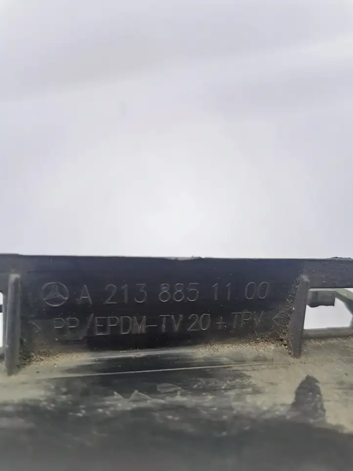 Mercedes-Benz E W213 (2016 - ) A2138851100 Дефлектор воздуха — фото 6