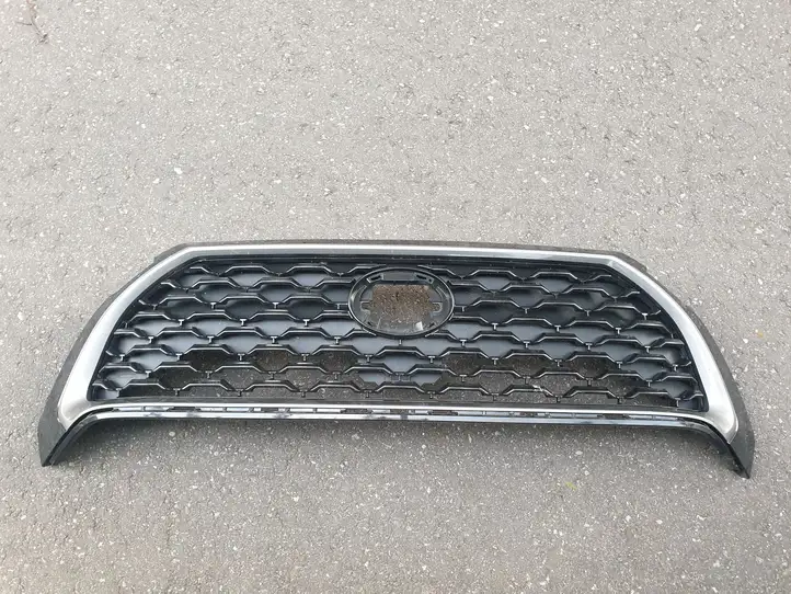 Toyota Corolla Cross (2021 - ) 5311416060 Верхняя решетка радиатора — фото 1