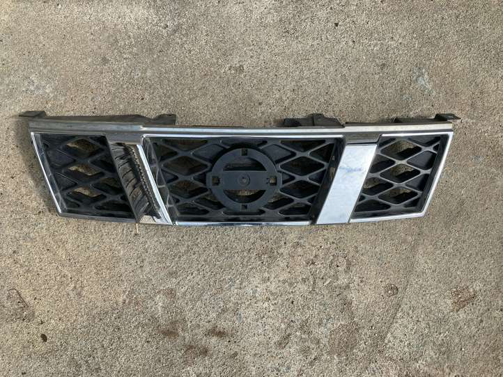 Nissan X-Trail T31 (2007 - 2014)  62310JG40A Передняя решётка