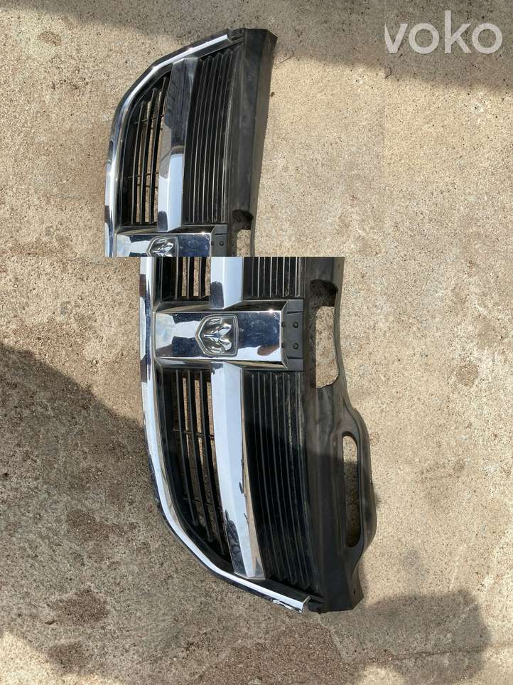 Dodge Journey (2007 - 2011)  05178281AA Передняя решётка