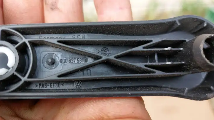 Volkswagen PASSAT B6 (2005 - 2010) 6Q0837581A Ручка стеклоподъемника — фото 3