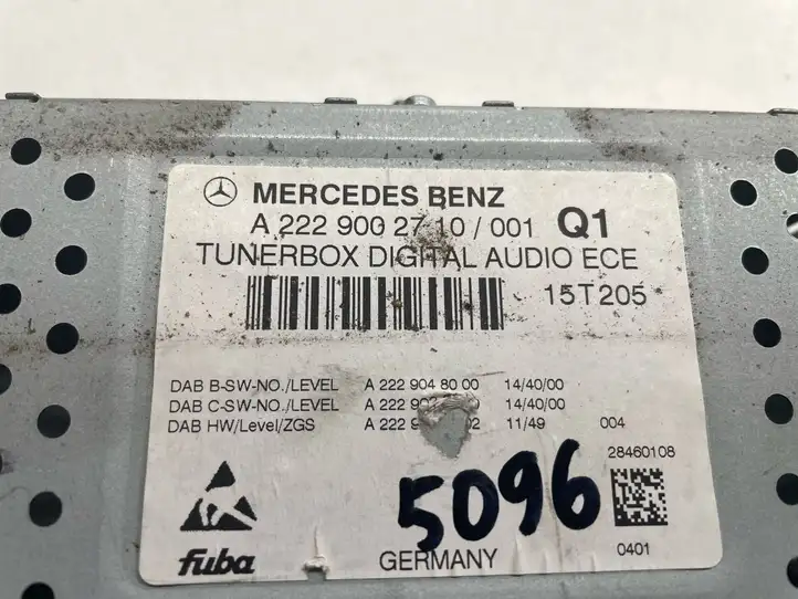 Mercedes-Benz E W212 (2009 - 2016) A2229048000 Магнитола / мультимедийная система — фото 2