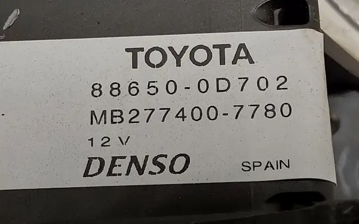 Toyota Yaris (2014 - 2019) 886500D702 Блок управления климат-контролем — фото 2