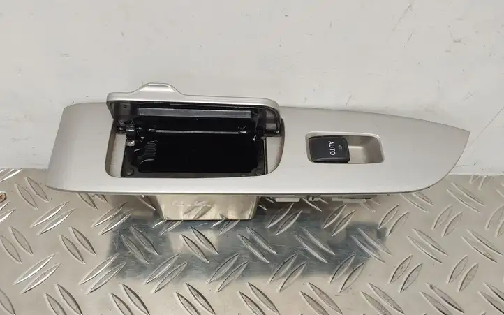 Lexus RX 300 (2003 - 2006) 7428048120 Кнопка стеклоподъемников — фото 3