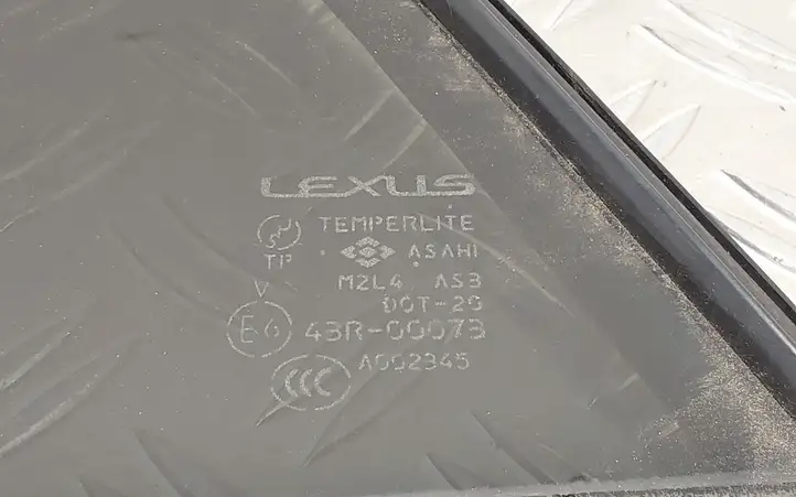 Lexus RX 300 (2003 - 2006) Форточка двери — фото 3