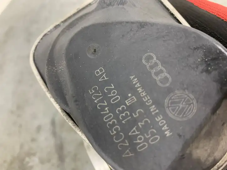 Audi A3/S3 8P (2004 - 2008) A2C53042125 Дроссельная заслонка — фото 3