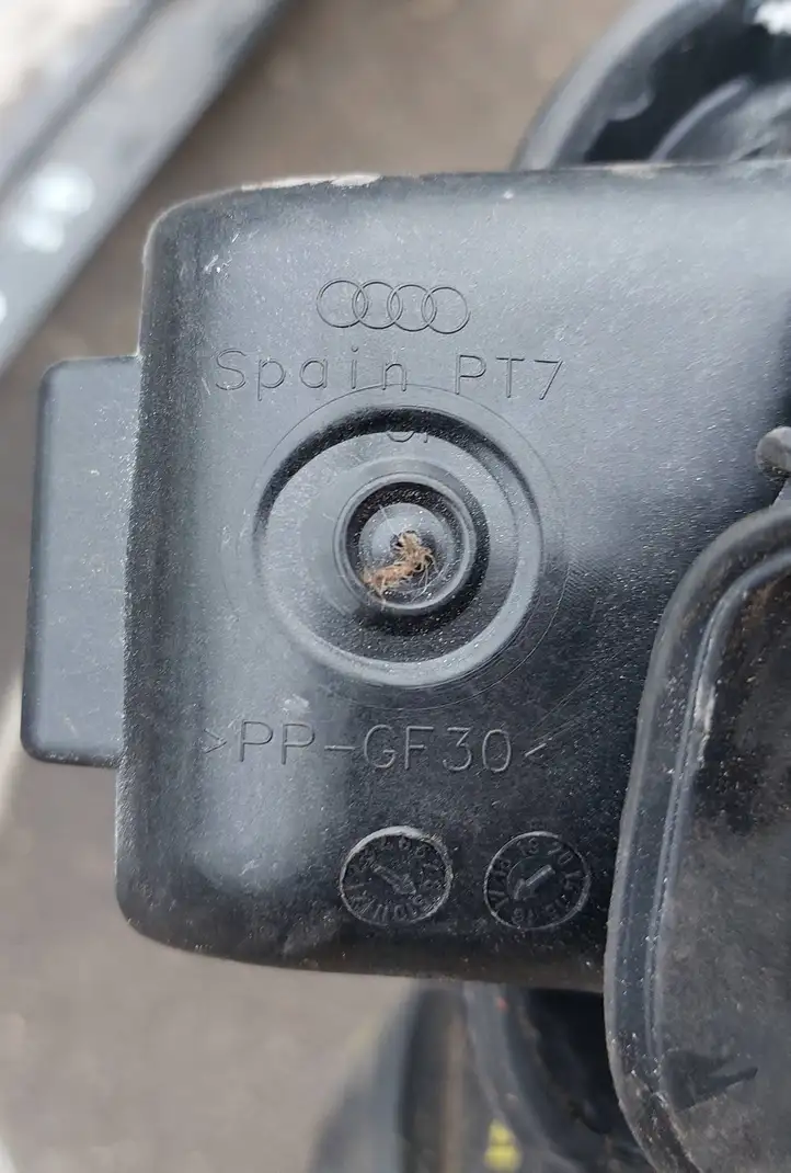 Audi Q2 - (2016 - ) 81a809906 Крышка топливного бака — фото 2