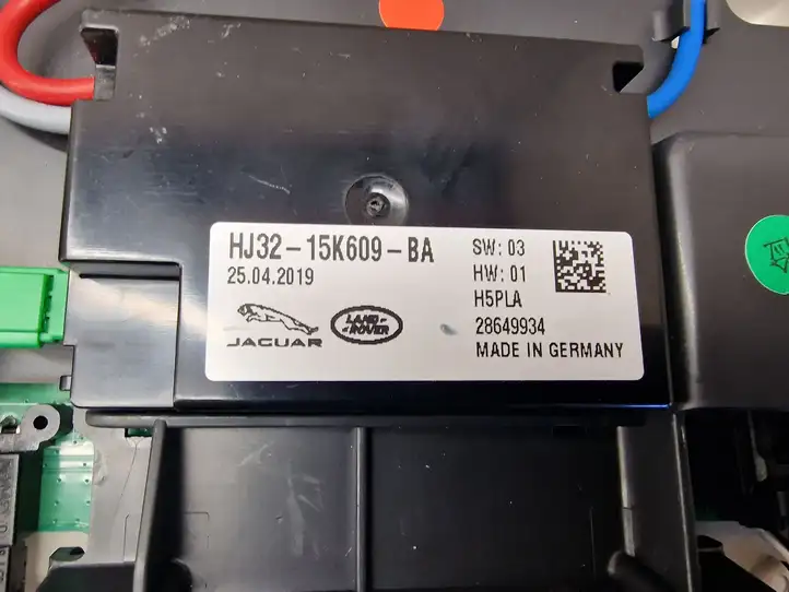 Land Rover Evoque II (2018 - ) HJ3215K609BA Передняя подсветка — фото 3