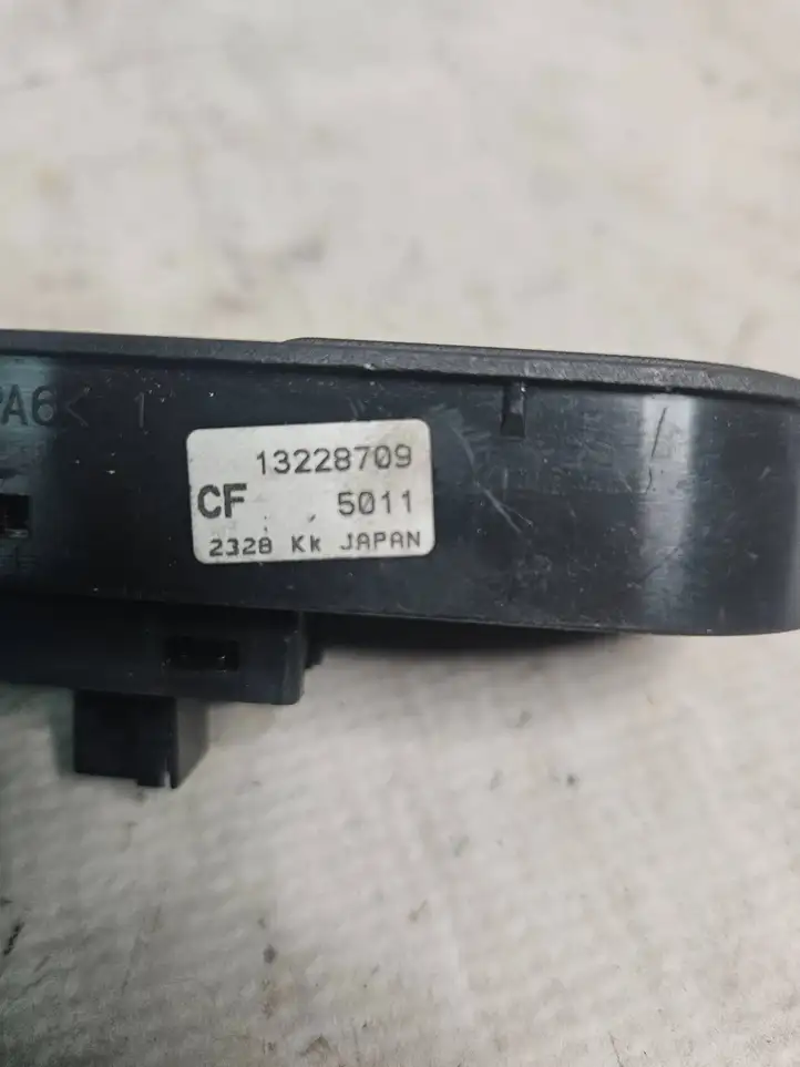 Opel Astra H (2004 - 2009) 13228709 Кнопка стеклоподъемников — фото 3