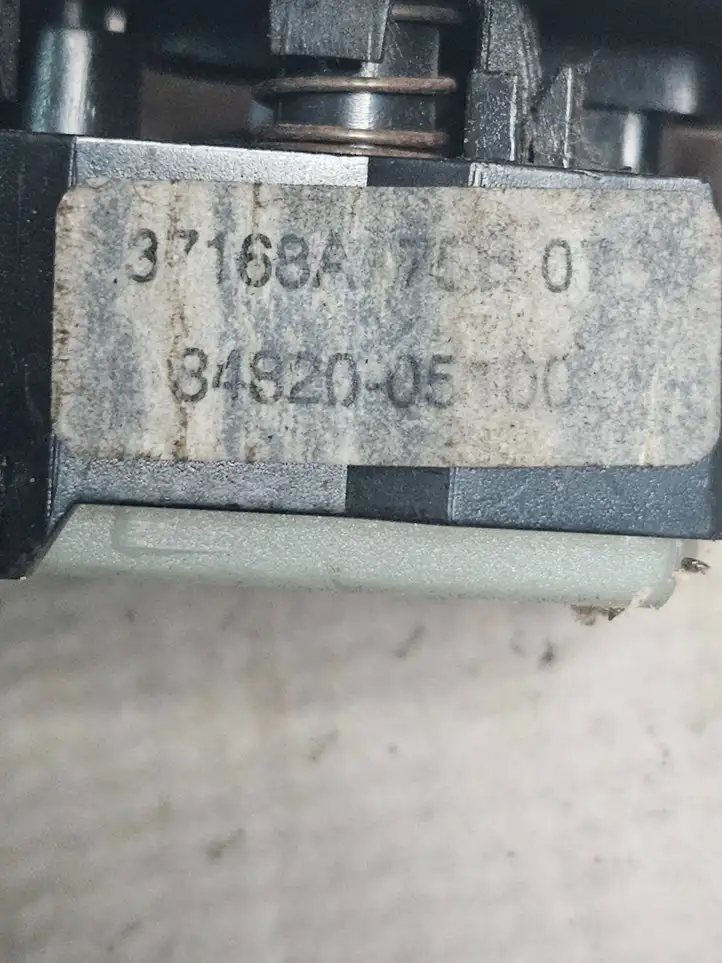 Toyota Avensis T250 (2006 - 2009) 8482005100 Блок кнопок стеклоподъемников — фото 3