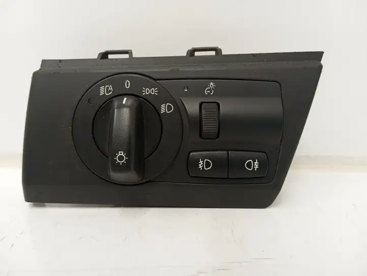 BMW X3 E83 (2003 - 2010) 3420276 Включатель фонарей — фото 1