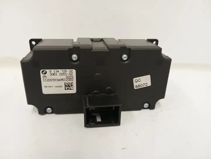 BMW X5 E70 (2006 - 2013) 9134726 Включатель фонарей — фото 2