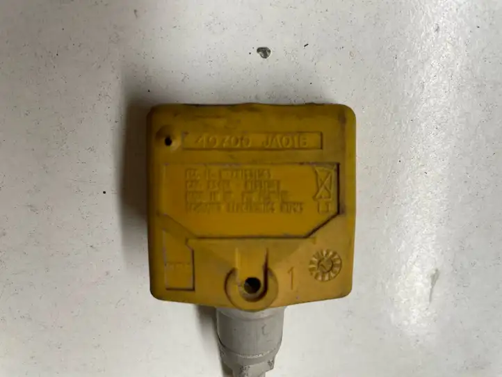 Infiniti FX (2002 - 2006) Датчик давления шин — фото 2