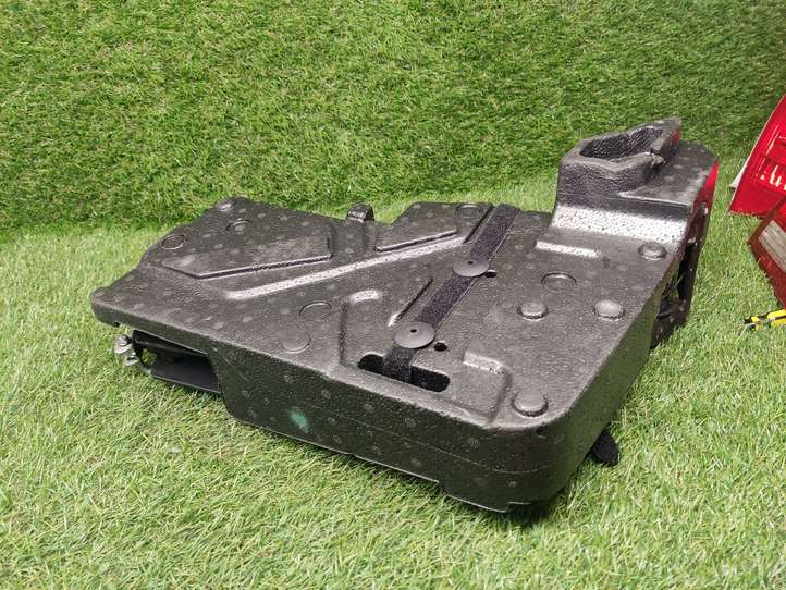 Audi Q7 (2005 - 2009)  7L0011031H Домкрат (данкрат)