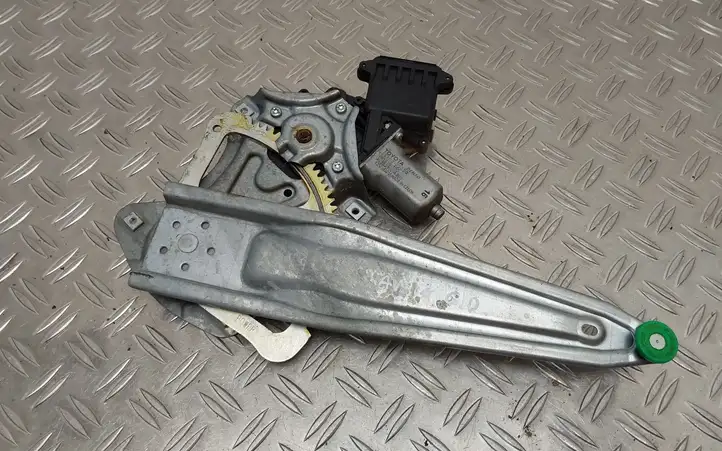 Toyota Avensis T270 (2009 - 2012) 8570202020 Стеклоподъемник задней двери — фото 1