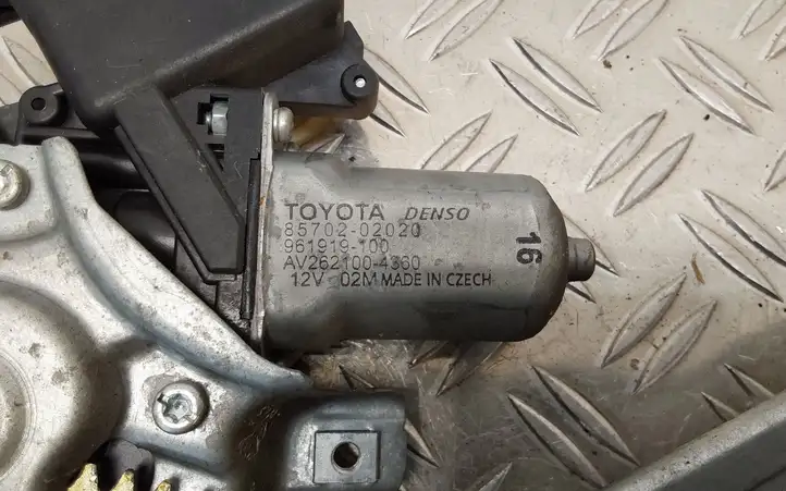 Toyota Avensis T270 (2009 - 2012) 8570202020 Стеклоподъемник задней двери — фото 3